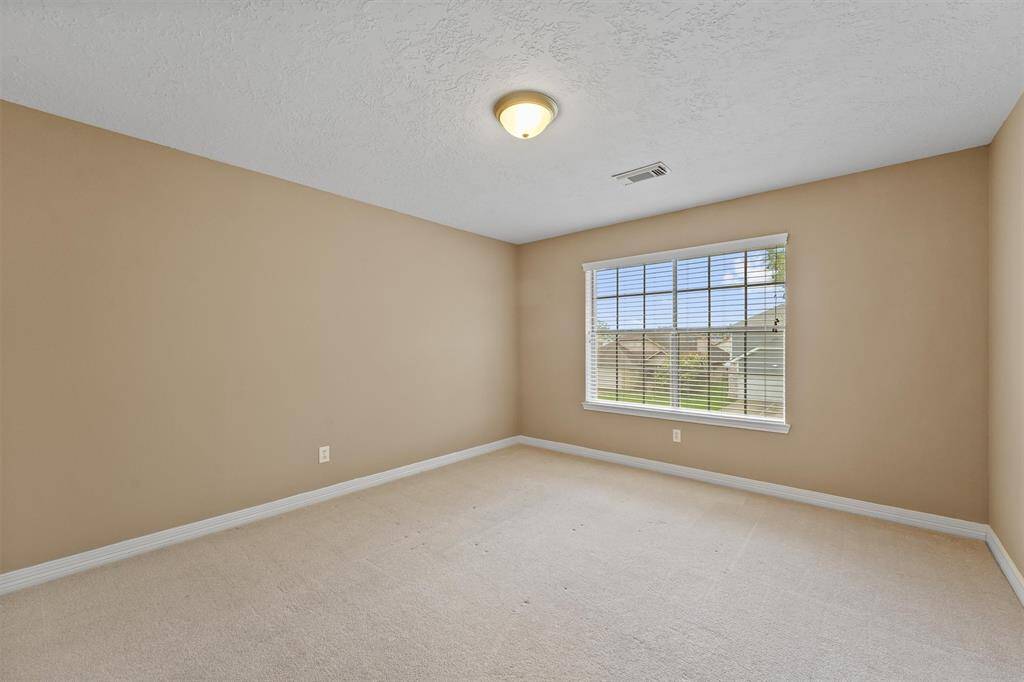 Guest bedroom 2