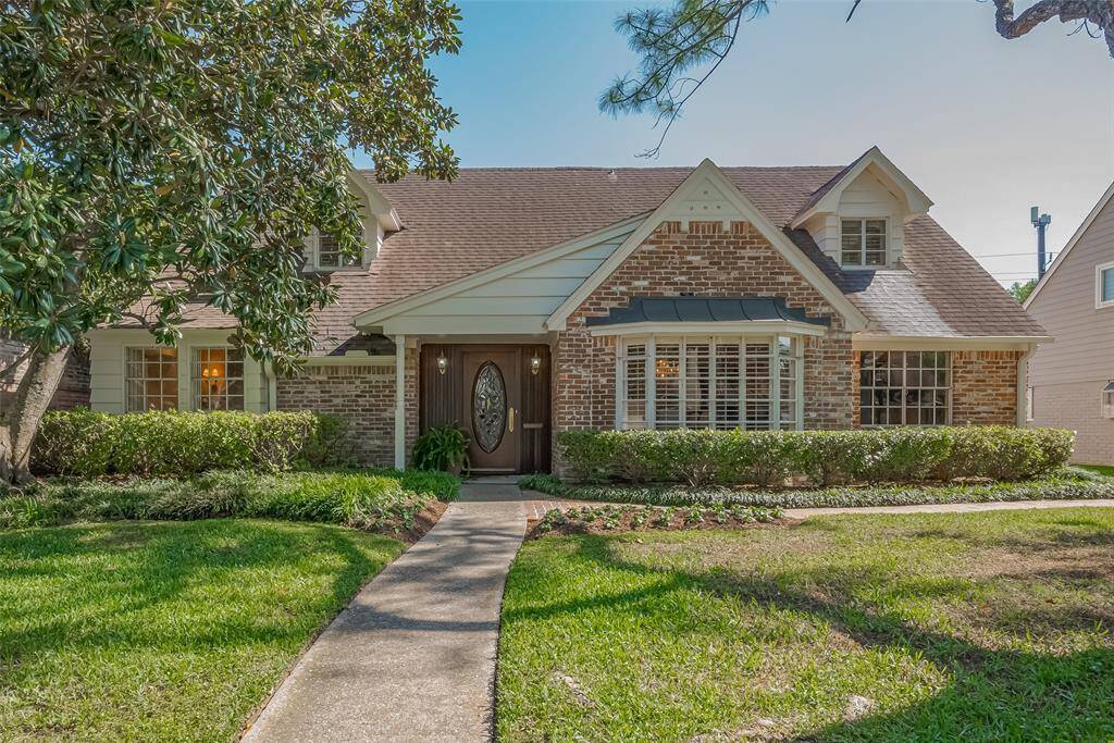 Welcome to 12463 Woodthorpe!