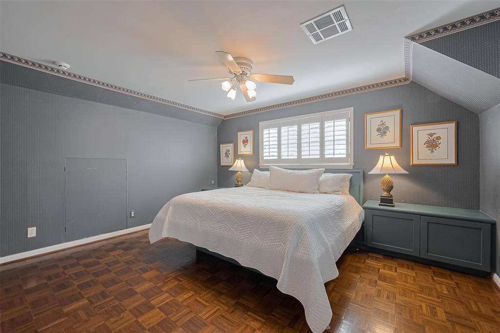 Secondary bedroom upstairs.