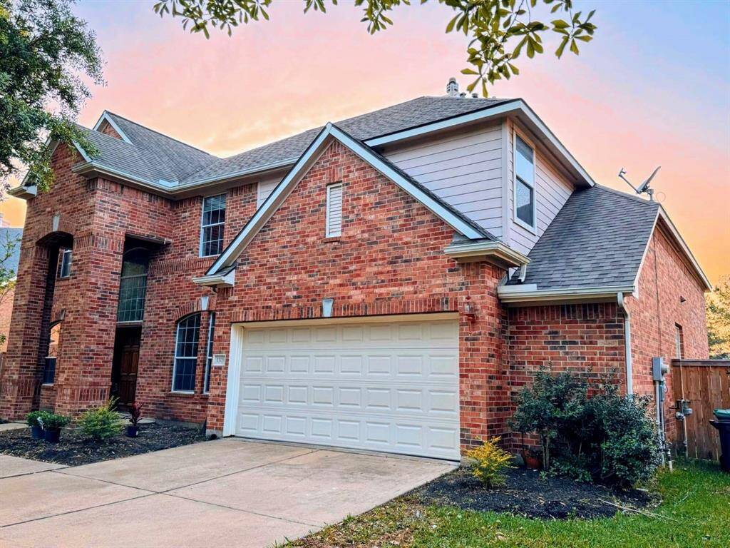 Welcome to 1303 Brendon Trail dr In Gleannloch Farms