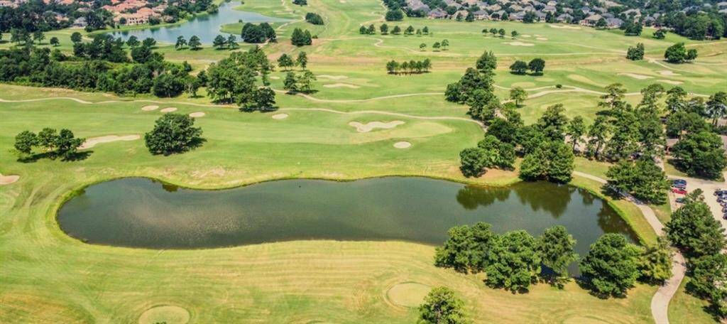 27 hole golf course in the community