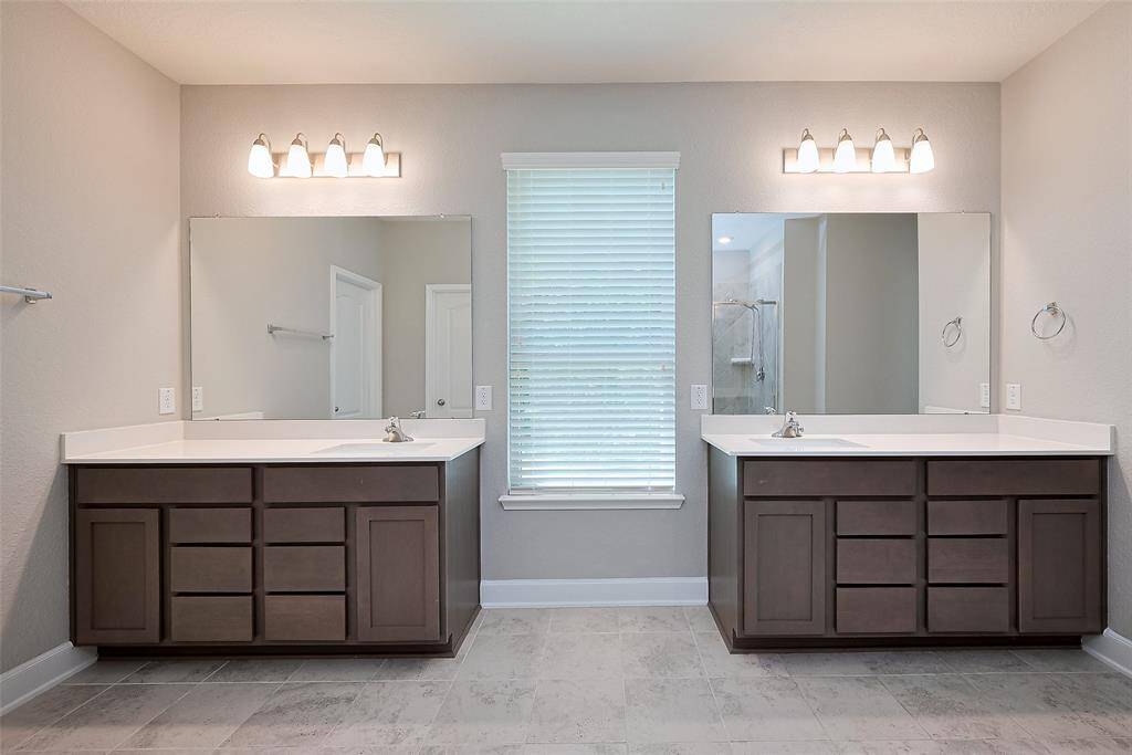Main bathroom with double sinks