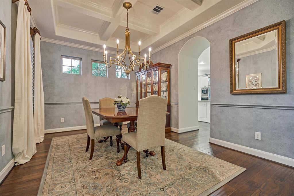 Formal Dining with entry to kitchen..perfect for entertaining!