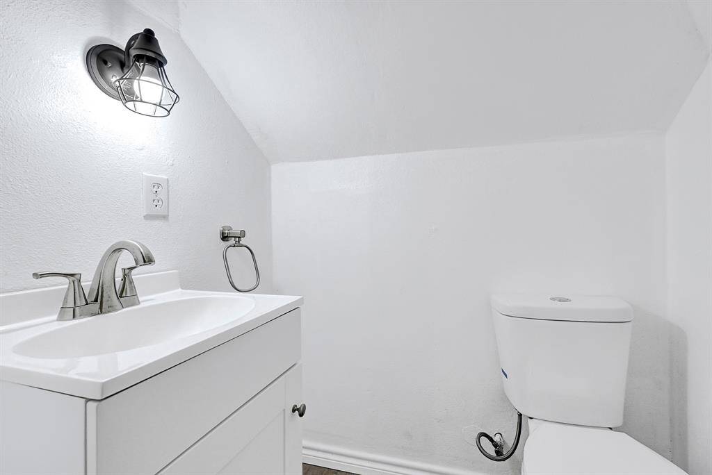 Half bath in the bedroom over garage