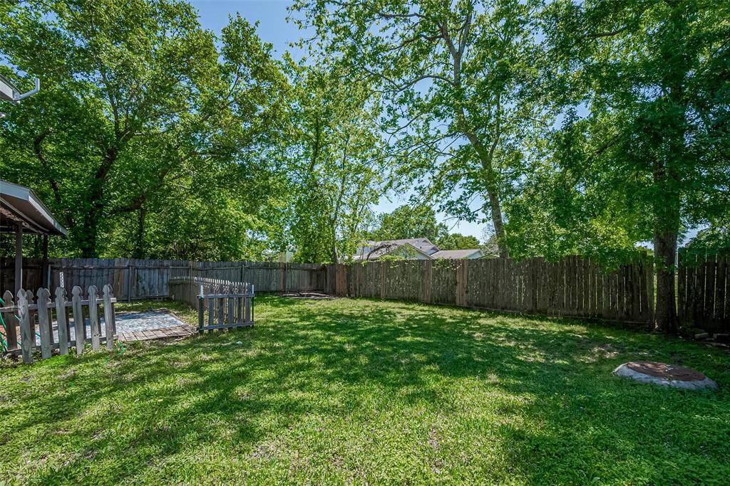 Spacious enough for your children and pets to play.