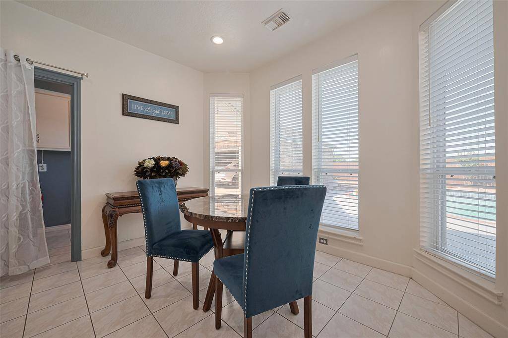 Breakfast Nook