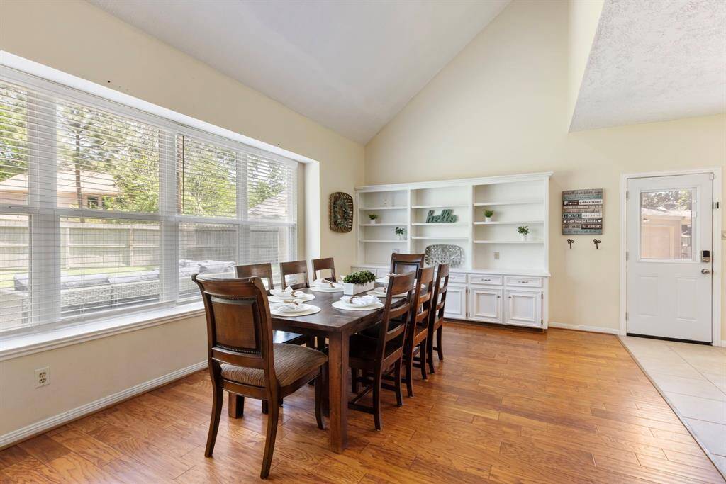 Look at all that natural light pouring in!