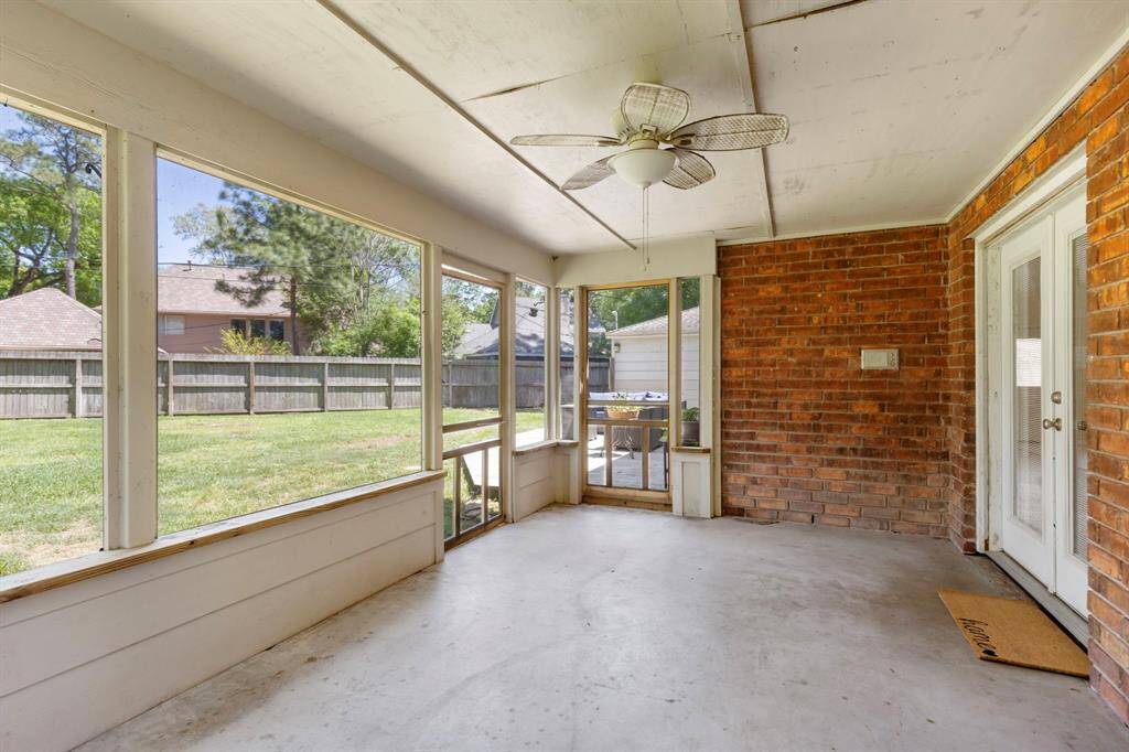 Enjoy the convenience of a screened in patio. The weather won't stop you from enjoying the outdoors!