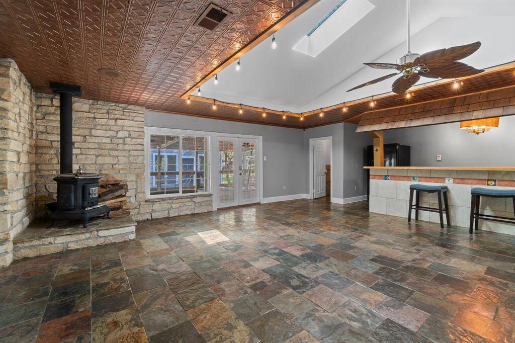 Large Gameroom Downstairs