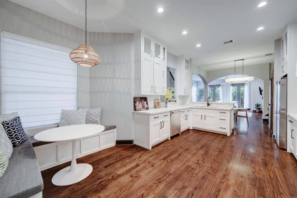 Breakfast nook in the kitchen.