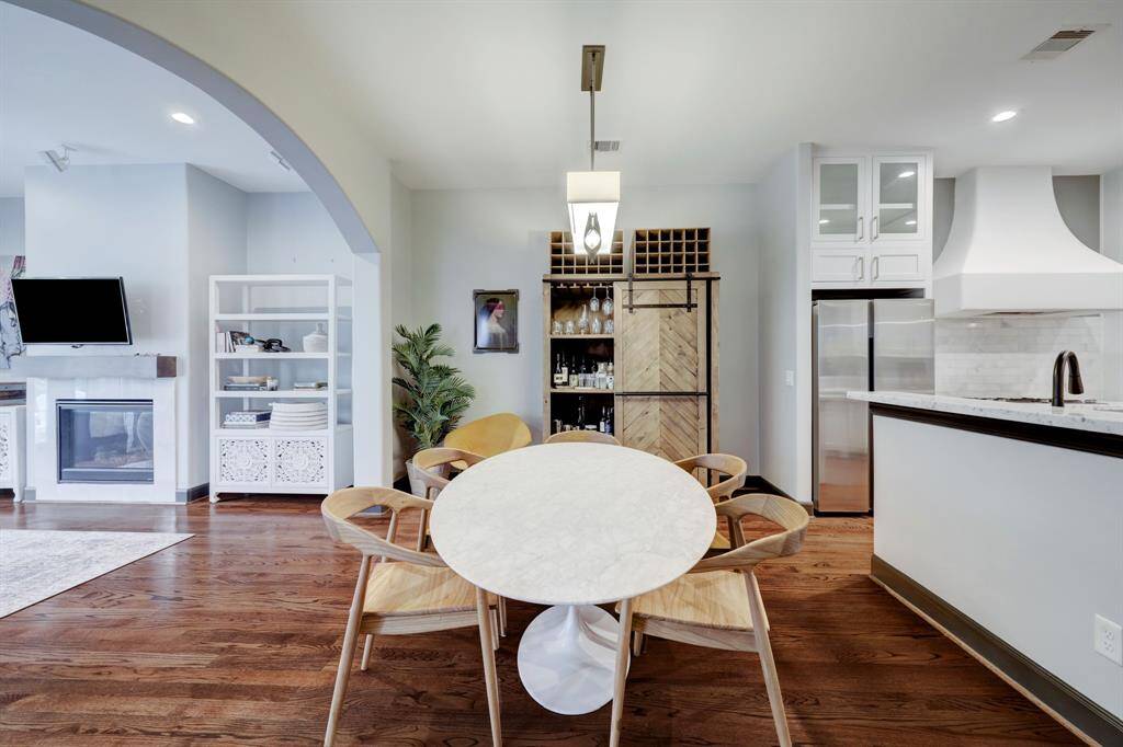 Great open concept flow from kitchen to dining to living room.