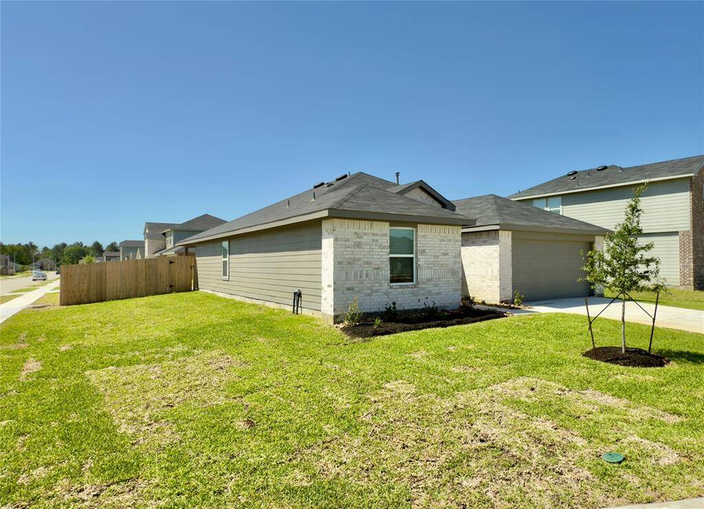 Huge Corner Lot!