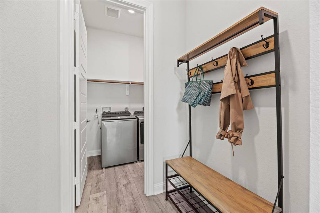 Landing space near garage