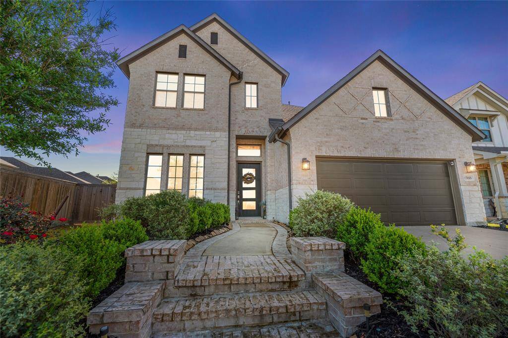 Come see 15818 Monkey Rock