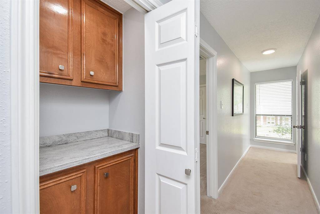 Computer Niche/Dry Bar