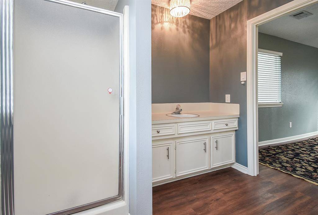 Garage Apartment Bathroom