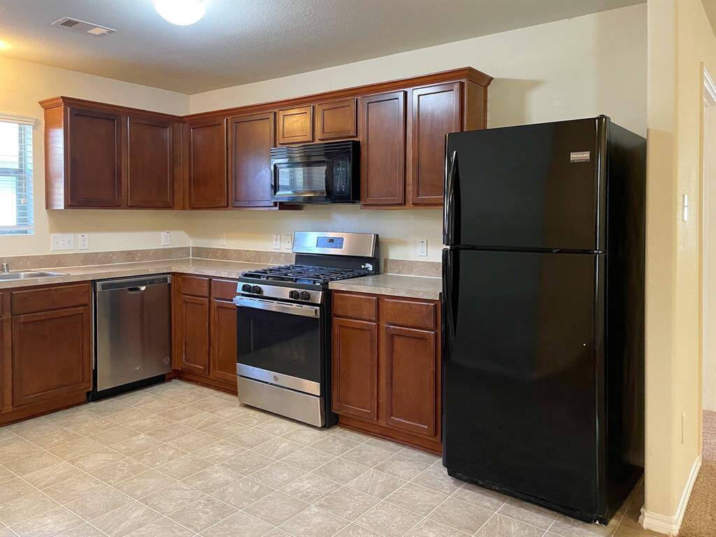 Refrigerator included
