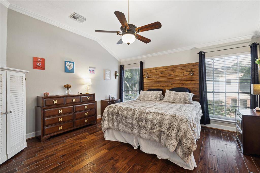 Welcome to your huge Owner's Retreat, with gorgeous engineered hardwood flooring, vaulted ceilings, and crown molding.