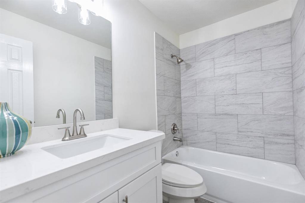 2nd full bathroom also totally renovated