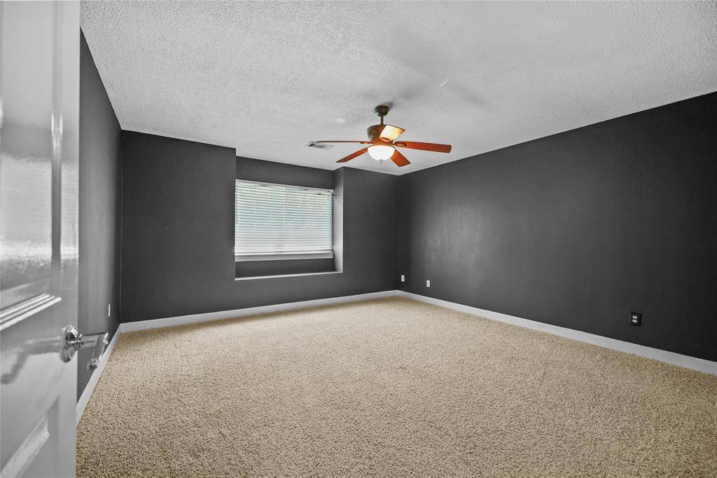 upstairs bedroom 3