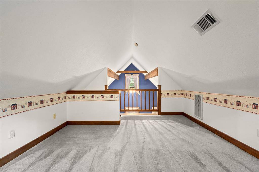 upstairs loft area overlooking bedroom #2