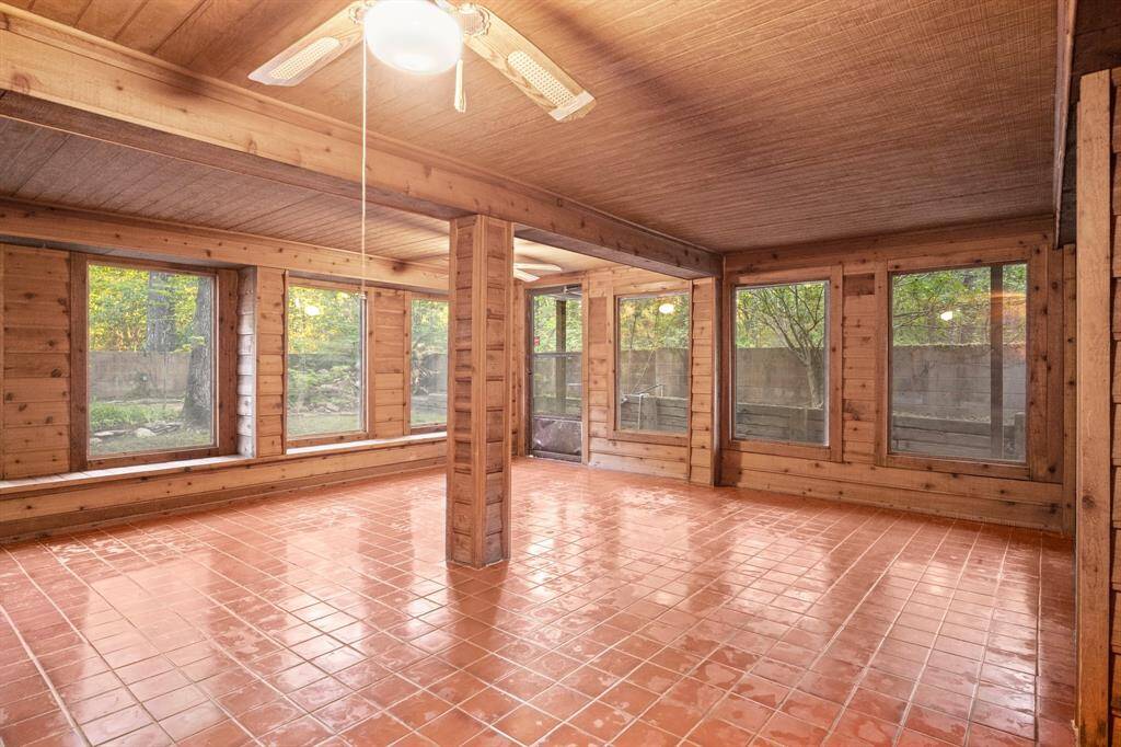 Non-enclosed screen porch