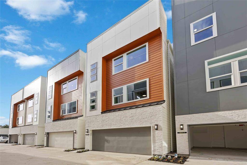 Welcome to 1805 Emir St, within minutes of all Heights has to offer! This 3 bedroom, 3 full bath, and one half bath home in a gated community has a beautiful modern elevation and large windows that bring in ample natural light throughout the home.