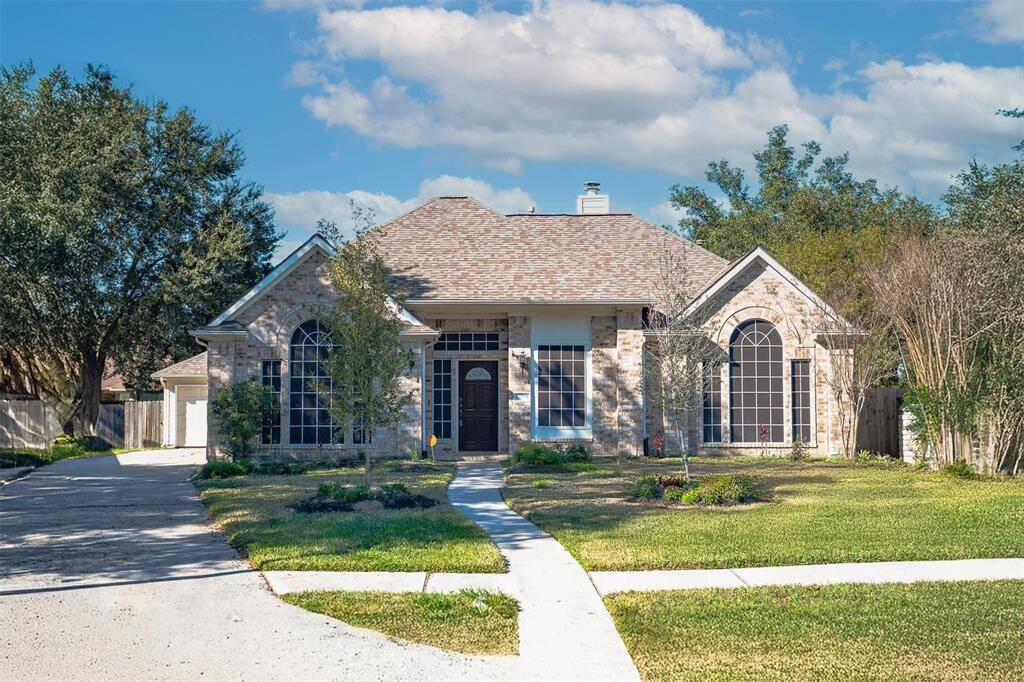 Say yes to this address! 18523 Camellia Estates