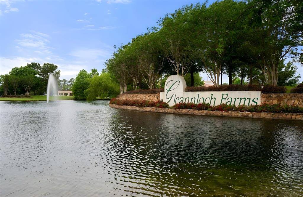Gleannloch Farms is a premier master-planned community offering an exceptional lifestyle in the heart of Spring. Residents enjoy access to several resort-style pools, scenic catch-and-release lakes, miles of walking and biking trails, multiple playgrounds, and well-equipped recreation centers. The community also features pickleball and tennis courts, baseball and soccer fields, sand volleyball, and a variety of family-friendly amenities designed to support wellness, connection, and outdoor living.