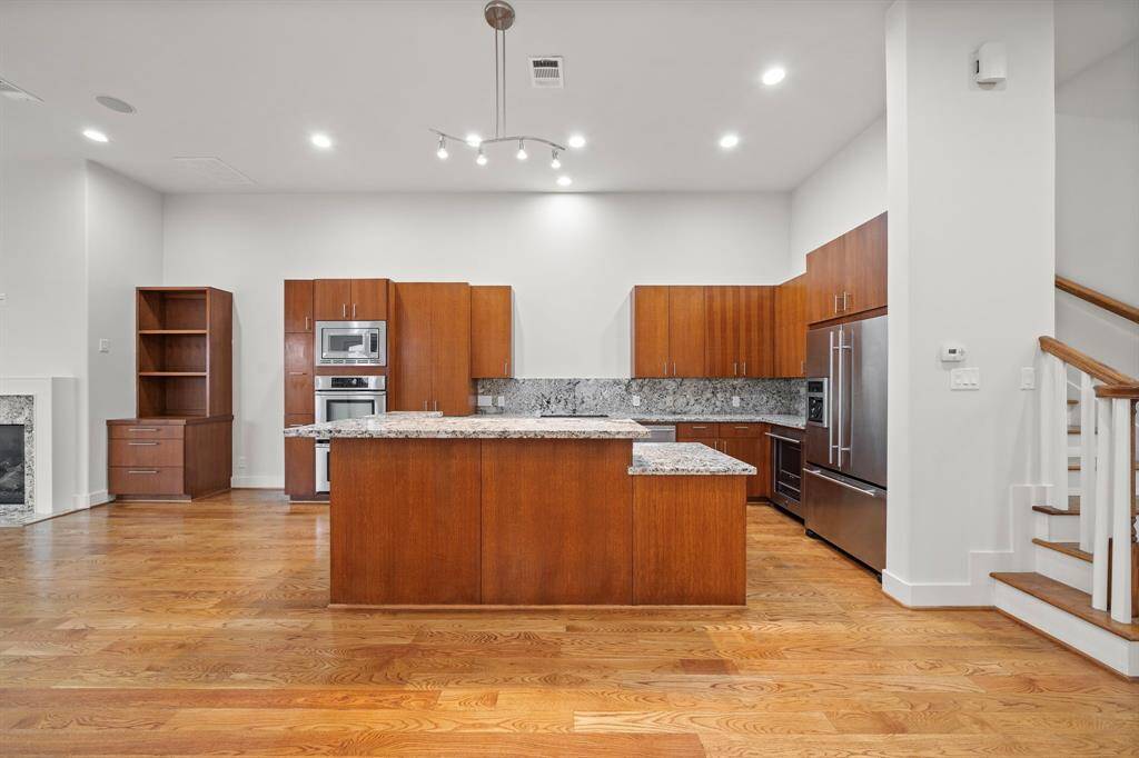 Kitchen is outfitted with all Jenn-Air appliances updated