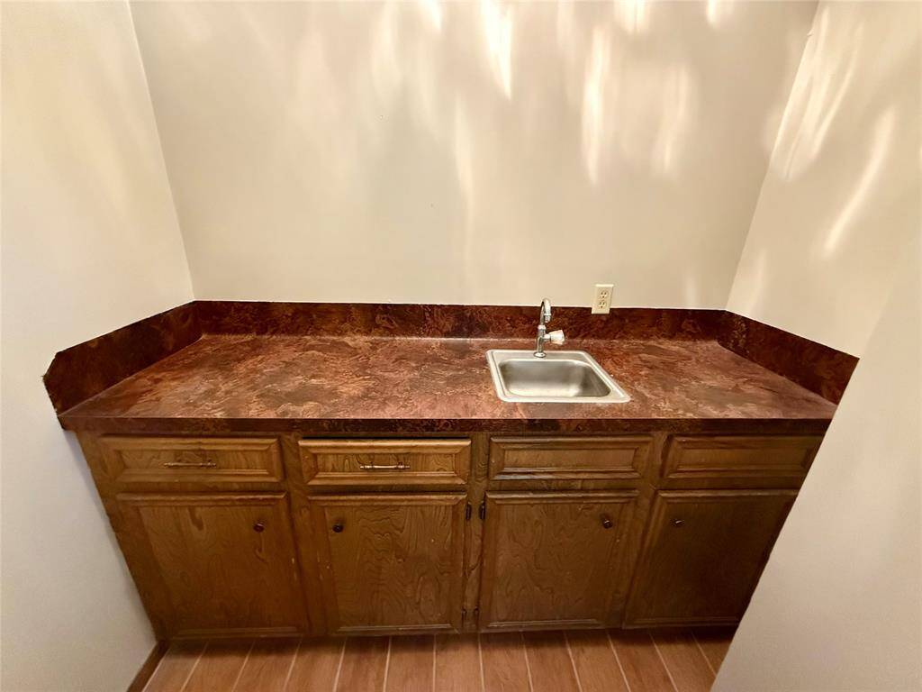 Game Room Wet Bar