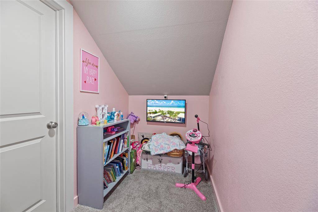 This is the cutest little hideout! Who wouldn't love this secret play space!