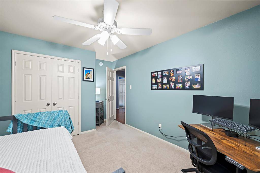 2nd bedroom