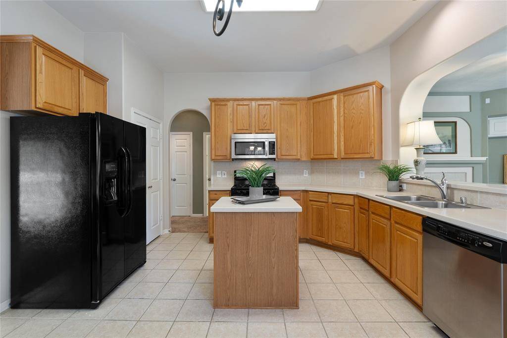 Plenty of space to move around while entertaining with family and friends.