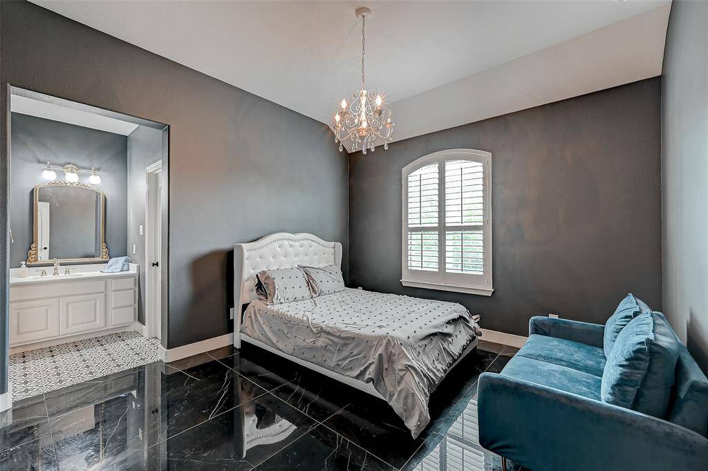 Bedroom 6 with Jack and Jill bathroom.