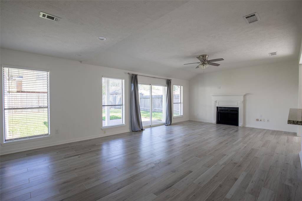So much room to accommodate any furniture, design concepts and ultra-comfortable living
