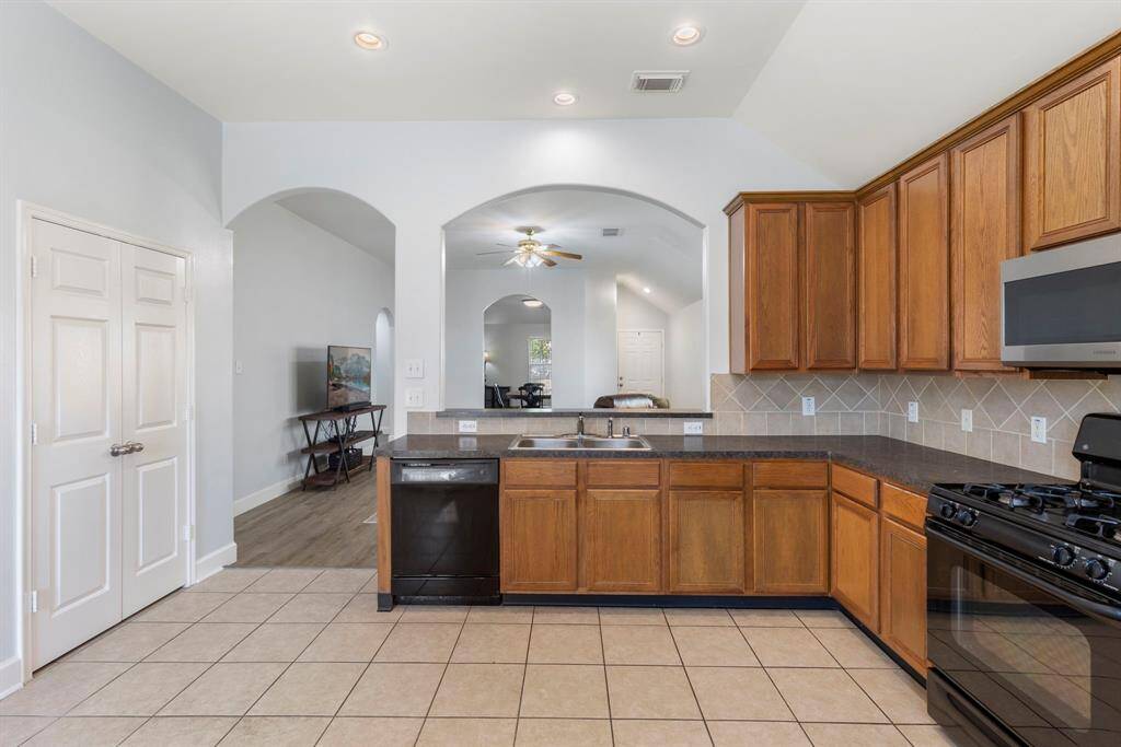 This open floorplan makes everyday living easy and entertaining enjoyable.