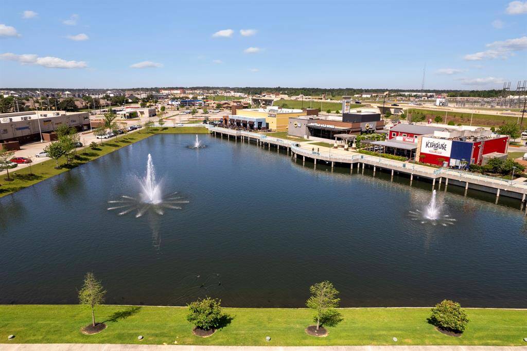 This huge shopping center is just down the street from this home featuring so many restaurant and shopping options.