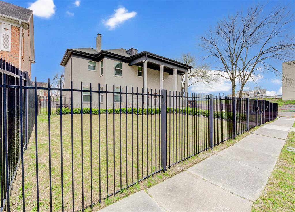 Property is entirely fenced