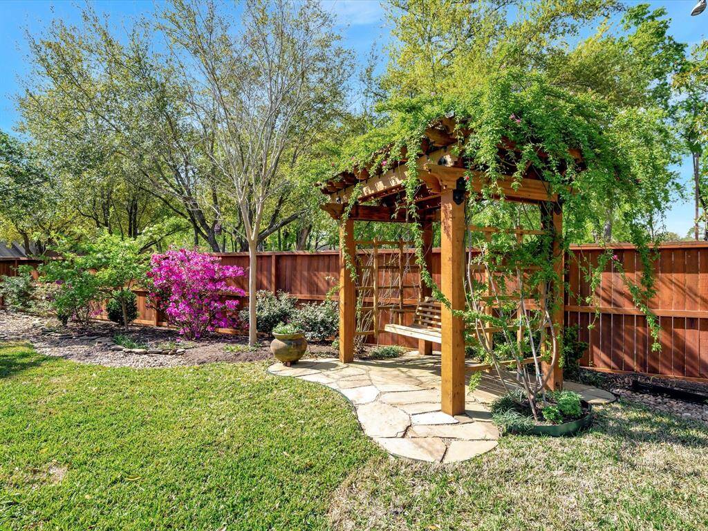 Another view of arbor