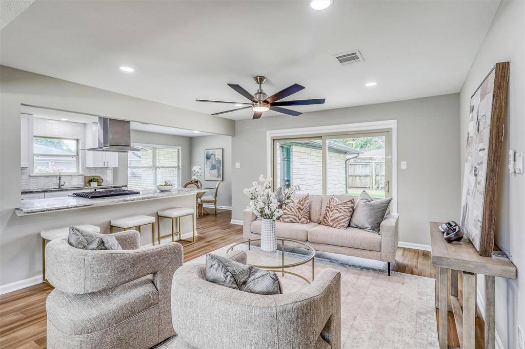 Enjoy effortless flow from the family room to the kitchen, dining area, and backyard—ideal for entertaining or casual everyday living.