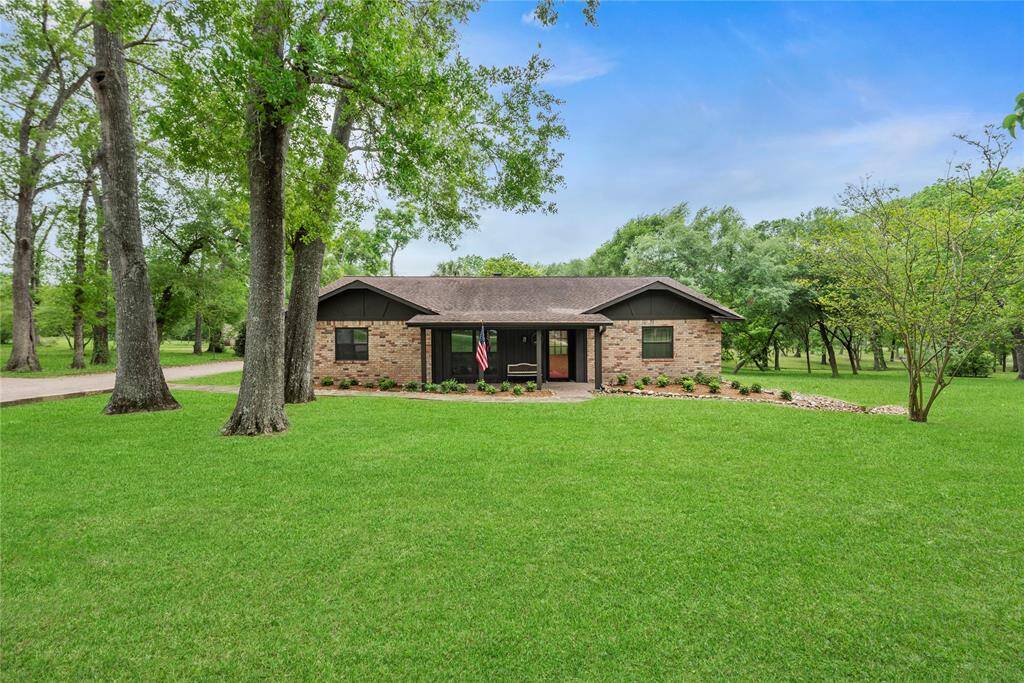 This home offers an exceptional opportunity to experience country living at its finest, with modern conveniences and a picturesque, tranquil setting.