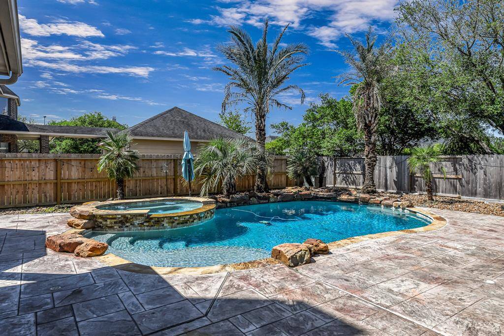 Just in time for summer, this amazing pool will surely get a lot of use