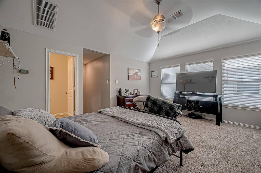 1/2 bath upstairs