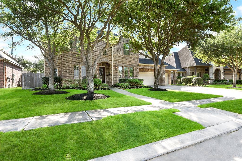This spacious home features 4 bedrooms, 3.5 baths, a dedicated home office, and a large game room, providing plenty of space for work, play, and relaxation. Located on a quiet cul-de-sac, the property also boasts a huge oversized yard—measuring over 1,000 square feet—perfect for outdoor entertaining, play, or even a future pool.