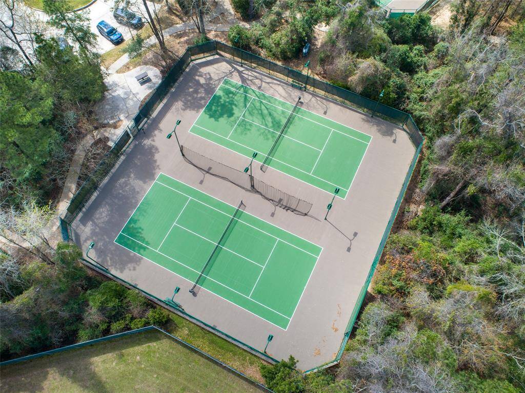 Neighborhood amenities