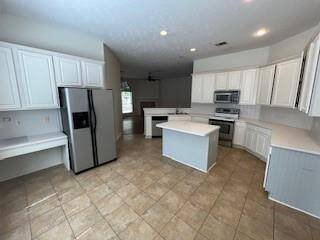 refrigerator included