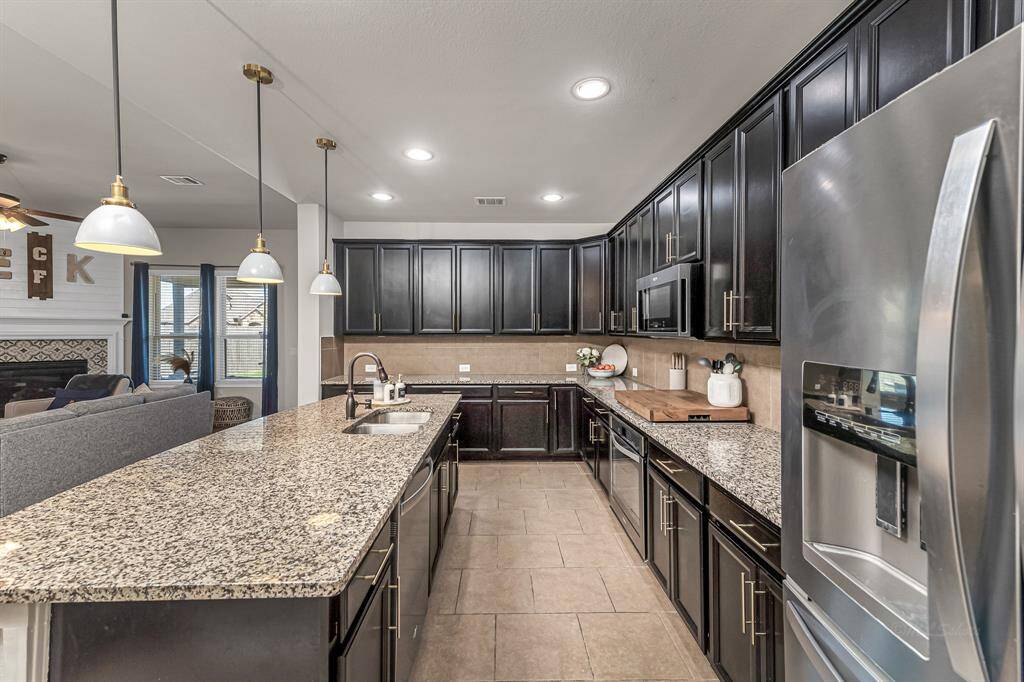 Another view of the kitchen