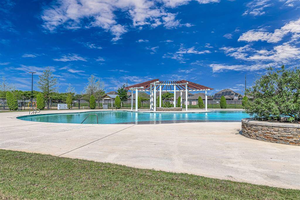 Community pool