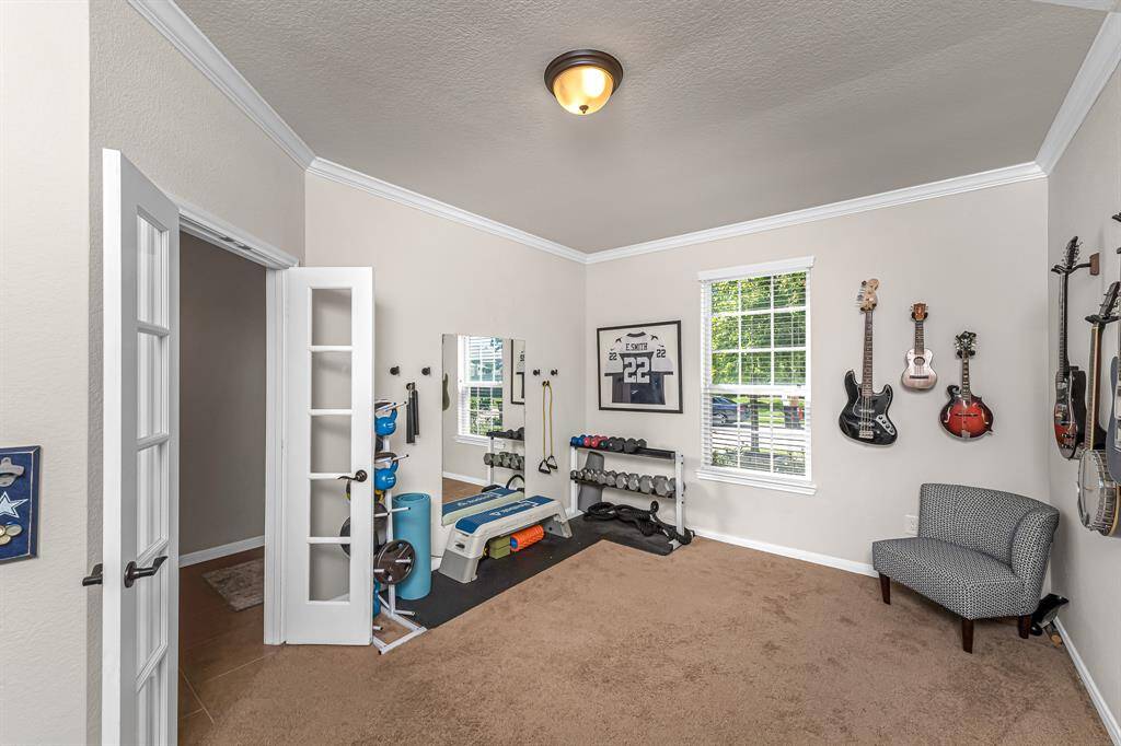Open concept great room w/spacious dining area